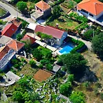 Sweet Traditional Dalmatian House With Pool