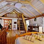 Sweet Traditional Dalmatian House With Pool Villa Vrsine