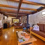 Villa Sweet Traditional Dalmatian House With Pool Vrsine