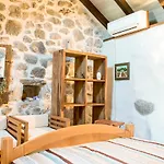Villa Sweet Traditional Dalmatian House With Pool *