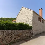 Sweet Traditional Dalmatian House With Pool *