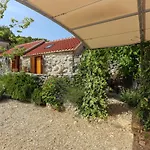 Sweet Traditional Dalmatian House With Pool *