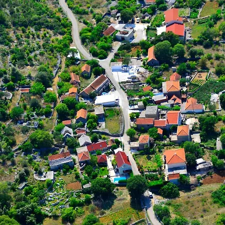 Sweet Traditional Dalmatian House With Pool *
