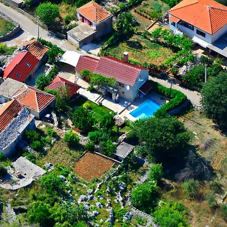 Sweet Traditional Dalmatian House With Pool