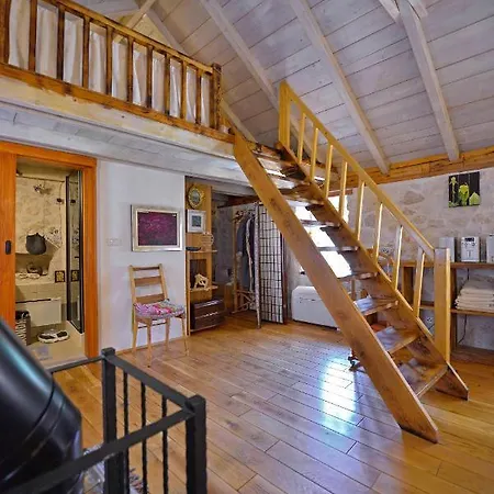 Sweet Traditional Dalmatian House With Pool Vila *