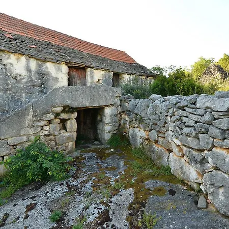 Villa Sweet Traditional Dalmatian House With Pool