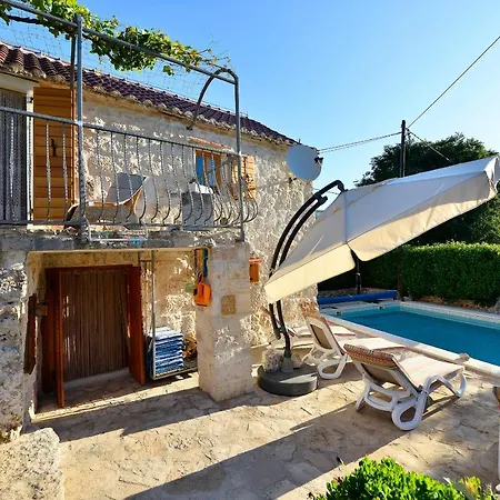 Villa Sweet Traditional Dalmatian House With Pool *