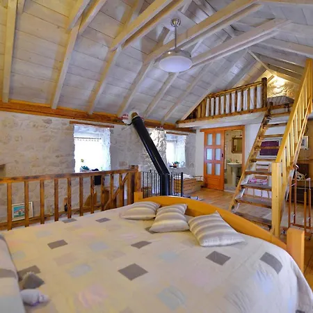Sweet Traditional Dalmatian House With Pool Vila