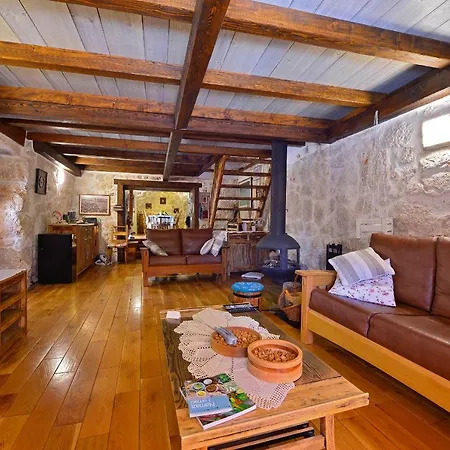 Vila Sweet Traditional Dalmatian House With Pool Vrsine