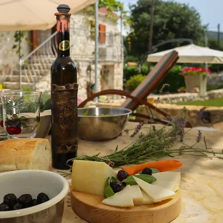 Sweet Traditional Dalmatian House With Pool * Vrsine