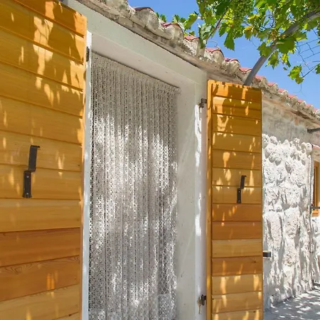 Vila Sweet Traditional Dalmatian House With Pool *